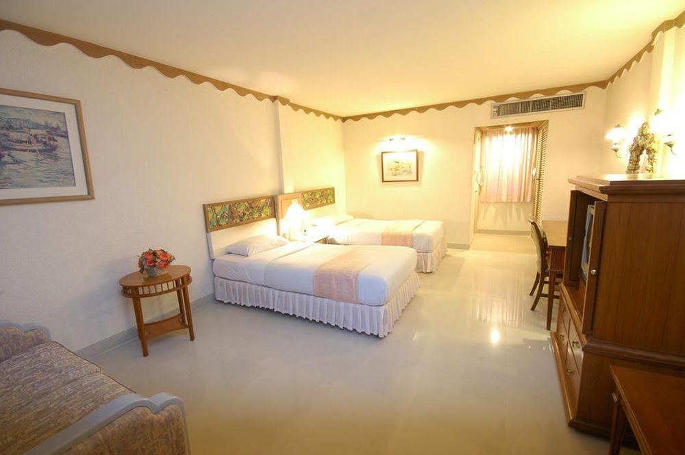 Lopburi Inn Hotel Exterior photo