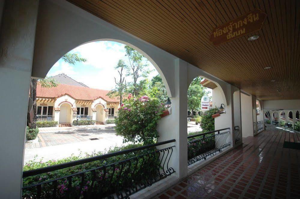 Lopburi Inn Hotel Exterior photo